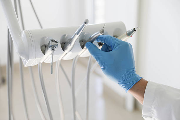 Professional Emergency Dentist technician working in Ville Platte, LA
